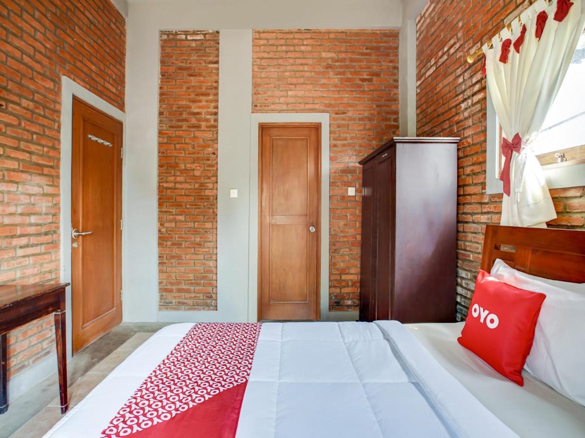 OYO 3896 Villa Pesona Wisata Puncak Cianjur Esterno foto