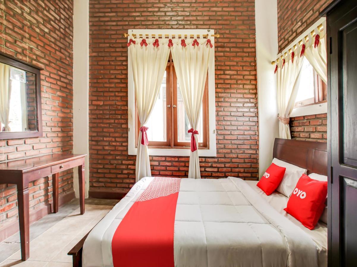 OYO 3896 Villa Pesona Wisata Puncak Cianjur Esterno foto